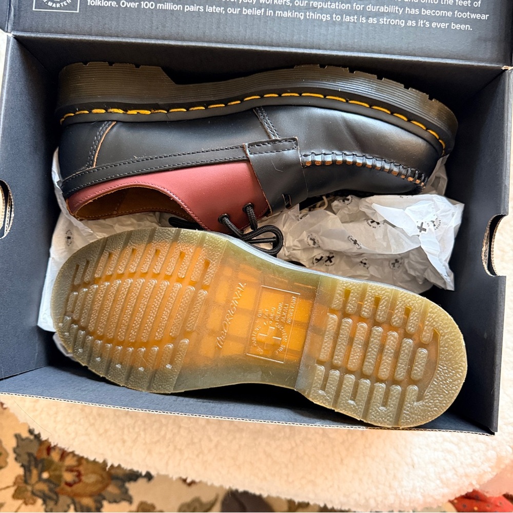 Dr. Martens x MM6 1461 - Picture 2 of 6
